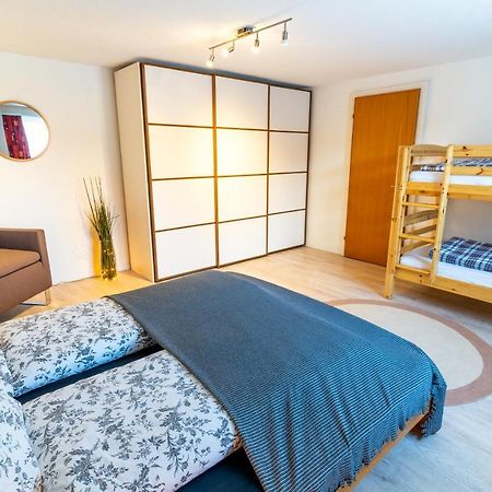 Charmantes Apartment Mit Grossem Garten .Kids4Free. Flims Exterior photo